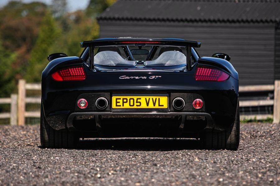  Porsche Carrera GT Bassalt Black 2005 года  (фото 9 из 32)